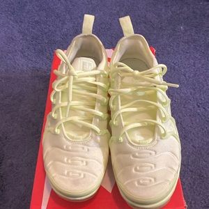 Women’s Vapormax Plus Barely Volt color